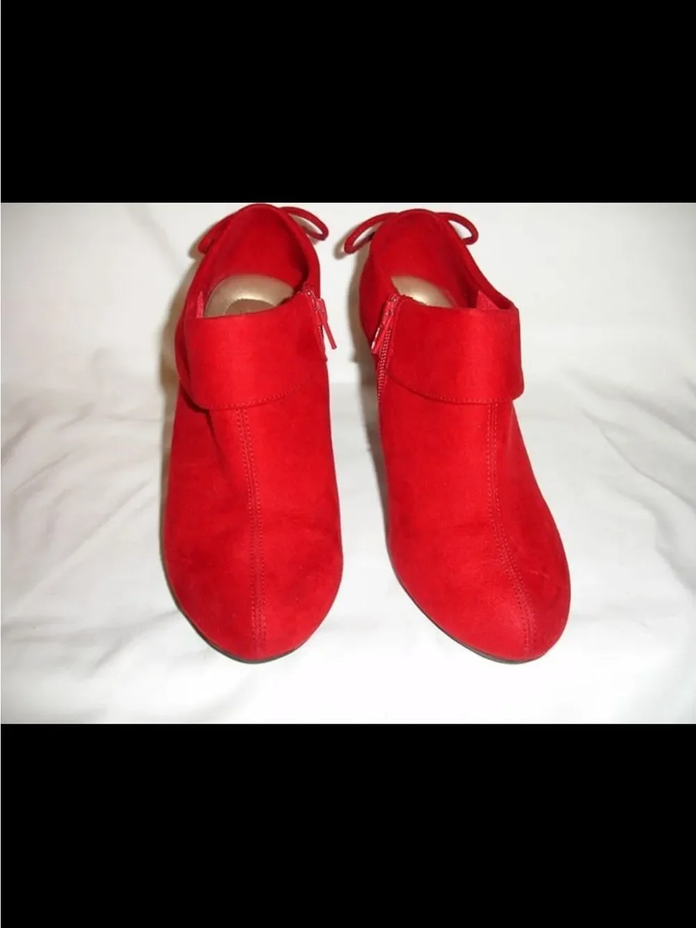 Coach vibrant red